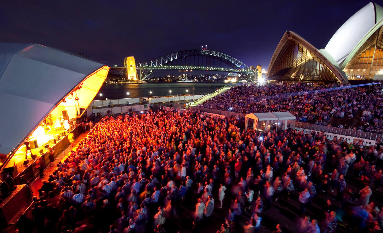 See a show at the Opera House